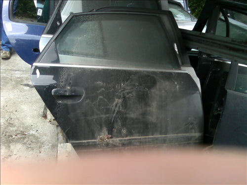 usa dreapta spate completa Audi A6 avant an 2001