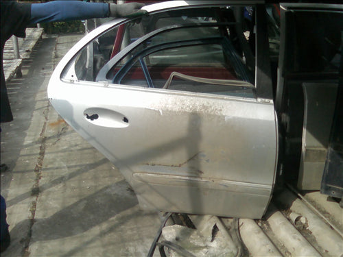 usa dreapta spate completa Mercedes Eclass W211