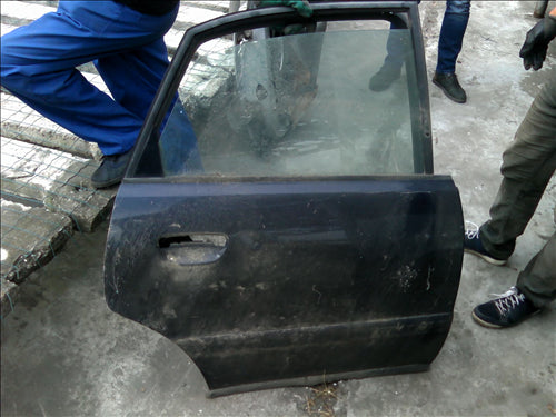 usa dreapta spate goala Audi A4