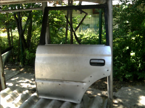 usa stanga spate goala Toyota Land Cruiser 2