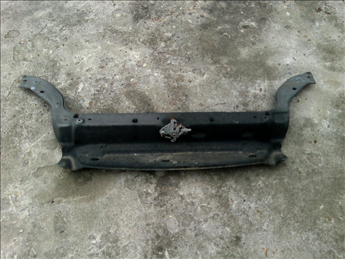 traversa fata superioara Peugeot Partner, an 2005