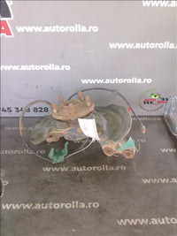 fuzeta dreapta fata Toyota Avensis, an 2001