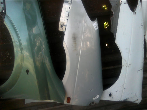 aripa stanga fata Renault Megane Scenic, an 2002