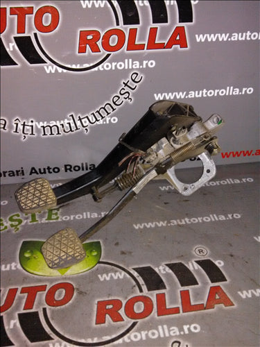 ansamblu pedale Mercedes Cclass W202 2.2D an 1995