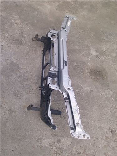 masca portfaruri tragar BMW E46