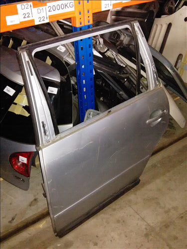 usa stanga spate break argintie Volkswagen Passat B5 an 2005