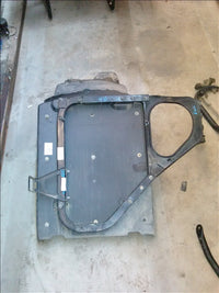 suport+aparatoare noroi stanga fata spatele rotii Volvo FH12