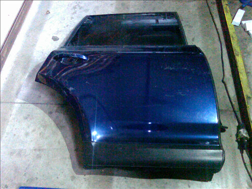 usa dreapta spate completa albastru Volkswagen Touareg an 2003