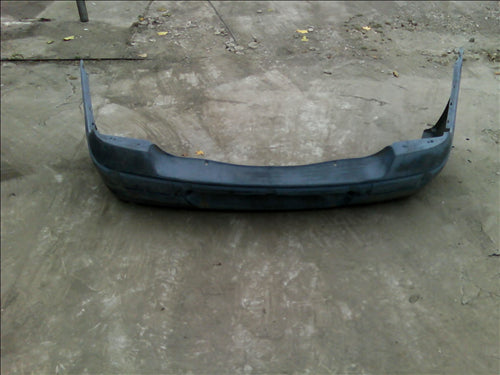 bara spate Renault Clio 2 an 2004