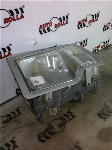 far dreapta Volvo FH12