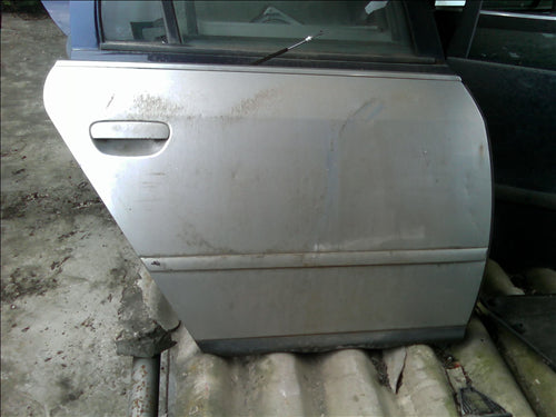 usa dreapta spate fara rama Audi A6 an 2001
