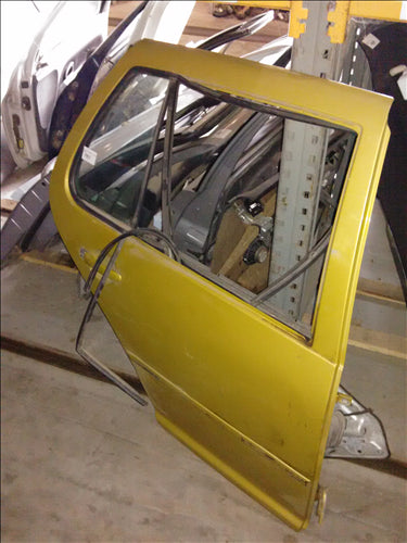 usa dreapta spate si macara electrica si coltar Volkswagen Golf 4