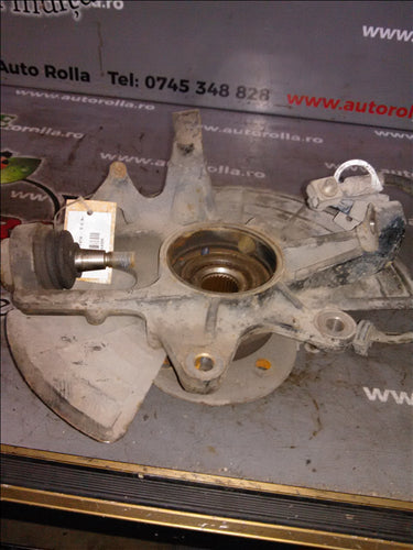 fuzeta stanga fata Mercedes ML W163, 5.0S