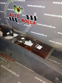 consola intre scaune Volkswagen Touareg an 2005
