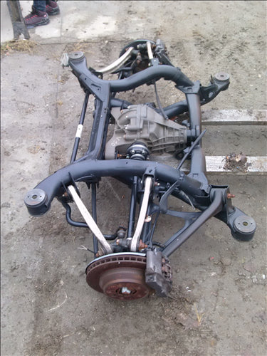 tirant punte stanga spate Volkswagen Touareg an 2005