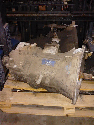 cutie viteze Mercedes Atego 815 an 2001