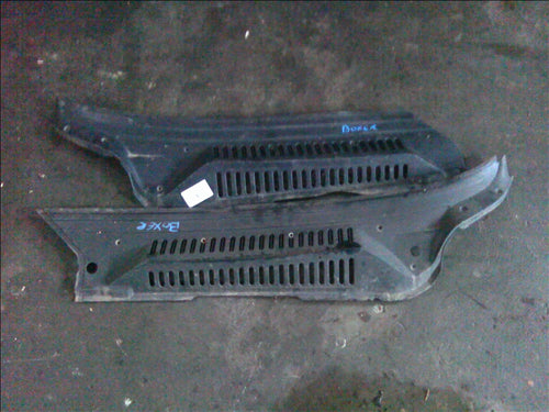 grila parbriz Peugeot Boxer 2.8D an 2002