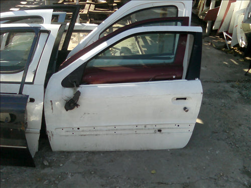 usa stanga 2 usi goala Toyota Celica, an 2001