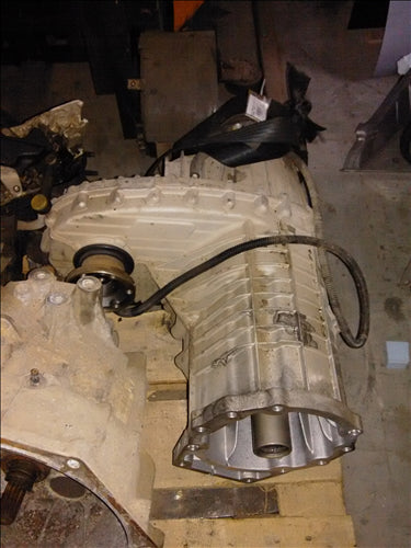 cutie transfer cutie viteze automata Volkswagen Touareg 2.5TDI an 2009