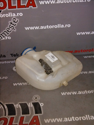 vas stropitor parbriz Mercedes Vito an 2007