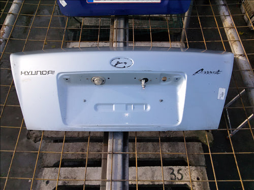 capota spate Hyundai Accent an 2005