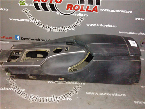 consola intre scaune BMW E60 an 2005