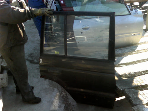 usa dreapta spate completa Mitsubishi Pajero 2