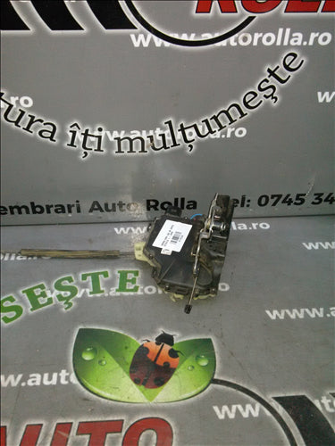 cremaliera usa dreapta spate Skoda Octavia 1 an 2009