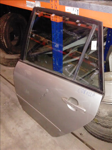 usa stanga spate completa Toyota Corolla Verso an 2004