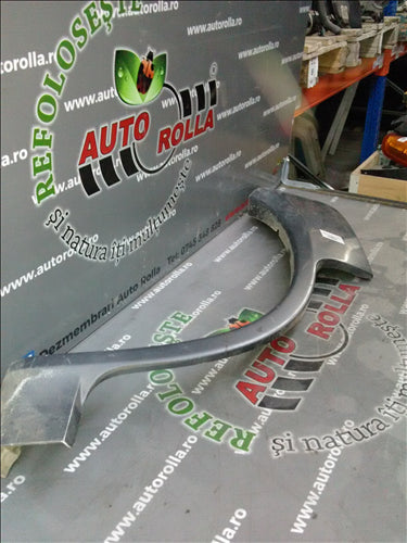 bandou aripa stanga spate Hyundai Terracan, an 2005