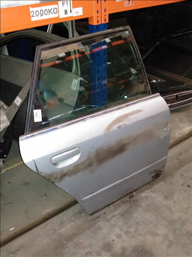 usa dreapta spate completa break Audi A4, an 2004, break