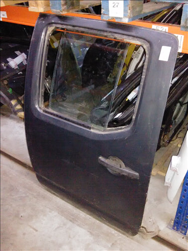 usa stanga spate completa Nissan Navara, an 2007