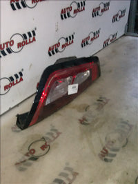 stop stanga 2 usi Fiat Punto 3, an 2010