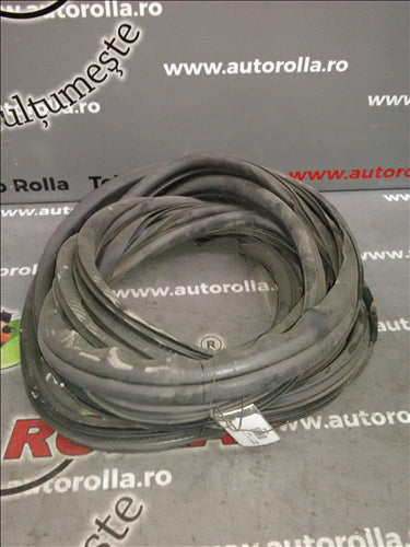 chedere usi 2 usi Fiat Punto 3 an 2010