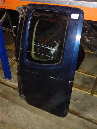 usa laterala stanga spate Nissan Navara an 2007