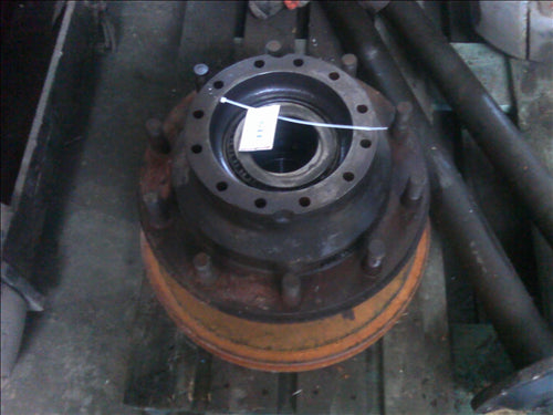 butuc si disc si rulment stanga spate Renault Premium