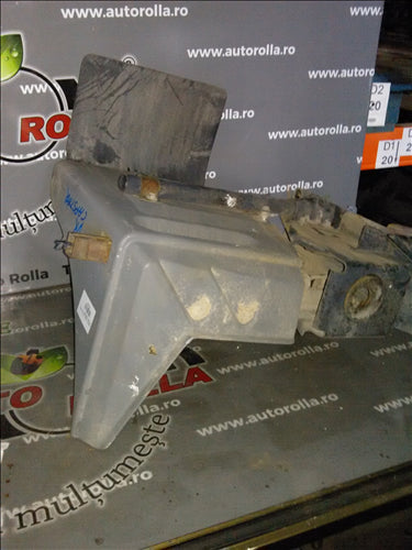 aparatoare noroi si suport dreapta fata Nissan Cabstar