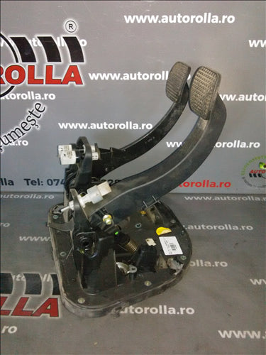 ansamblu pedalier fara pedometru Iveco Daily 4 2.3D an 2009