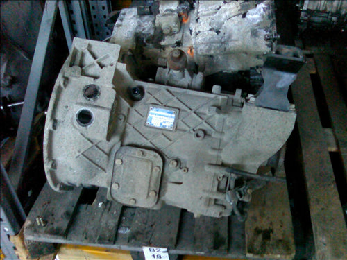 cutie viteze s 5 42 si suporti Mercedes Atego 815