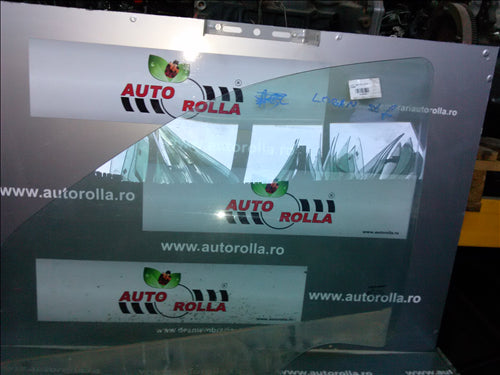 geam usa stanga fata Dacia Logan