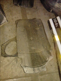 aparatoare noroi dreapta fata si suport Volvo FH12 an 2007