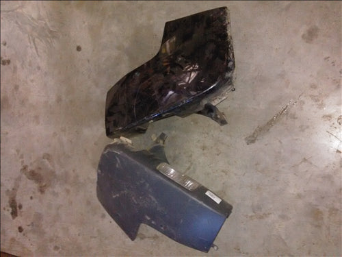 flapsuri dreapta bara spate 2 buc Renault Trafic an 2010