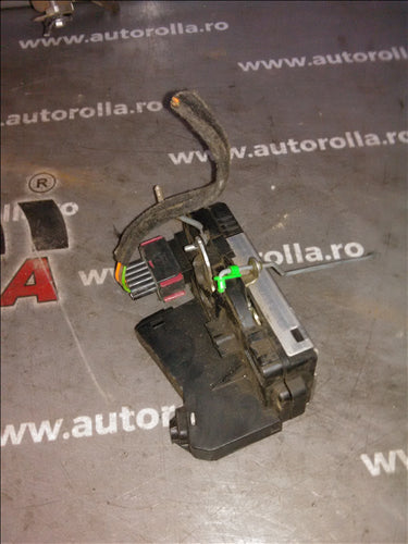 cremaliera usa stanga fata Renault Trafic an 2010