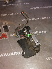 cremaliera usa stanga fata Renault Trafic an 2010