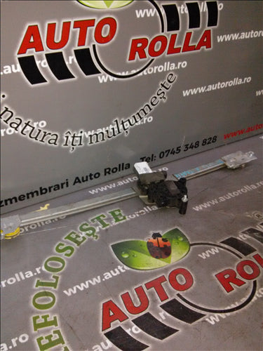 macara electrica dreapta fata Renault Trafic an 2010