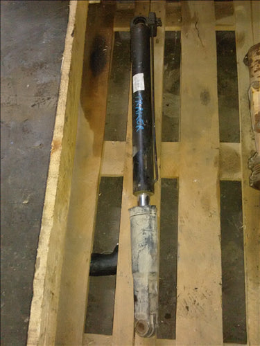 cilindru rabatare cabina Iveco Trakker cursor 13 an 2008