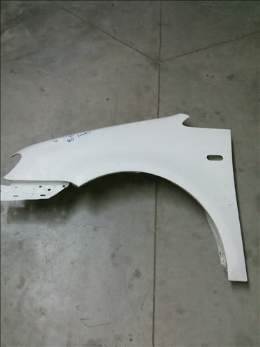 aripa stanga fata Volkswagen Caddy an 2008