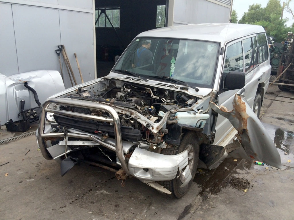 Dezmembrari Mitsubishi Pajero 2.5d , an 2002